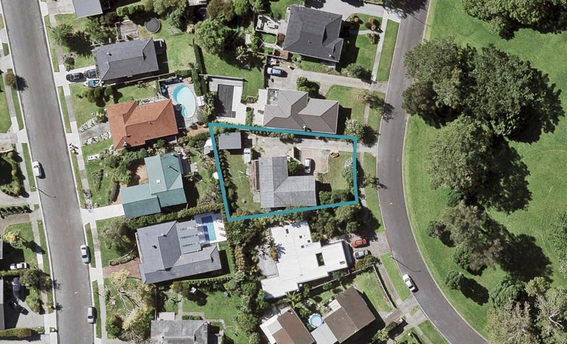 30 Sunnyhill Crescent, Sunnyhills, Auckland - Carousel 1