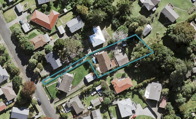 13 Crocombe Crescent, Beach Haven, Auckland - Carousel 1
