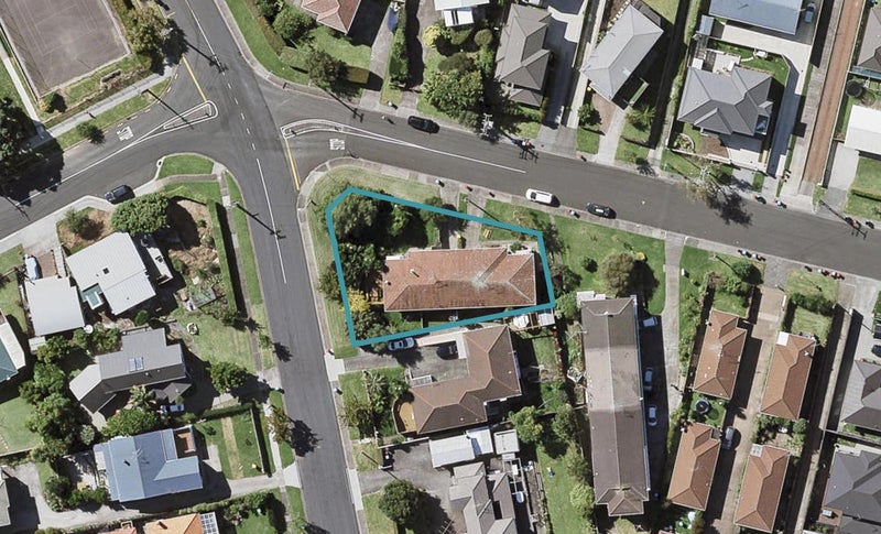 2/228 Queens Road, Panmure, Auckland - Carousel 1