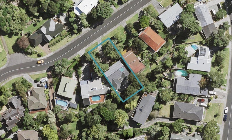 80 Daffodil Street, Titirangi, Auckland - Carousel 1