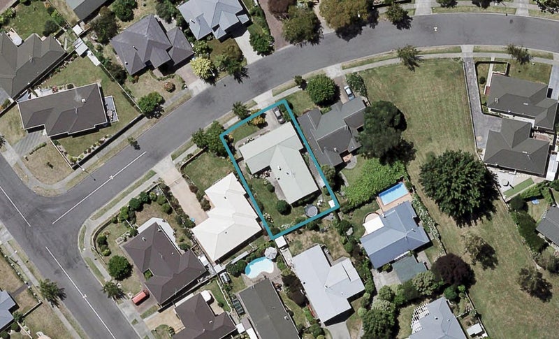 57 Whiting Crescent, Greenmeadows, Napier - Carousel 1