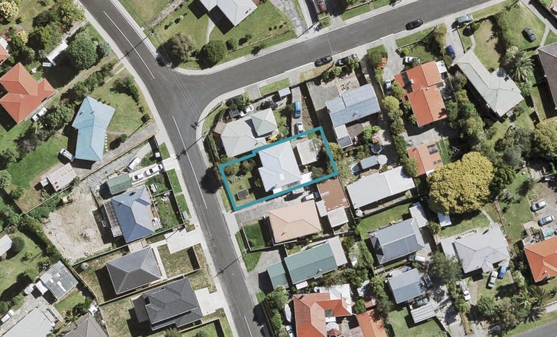 1 Mildmay Road, Henderson, Auckland - Carousel 1