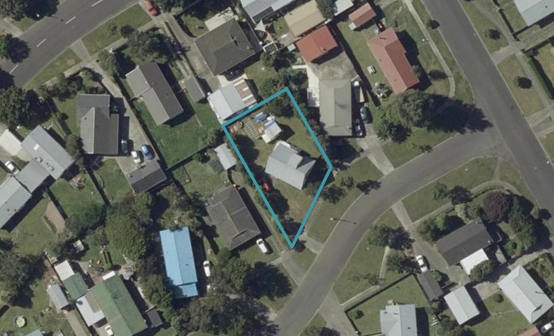 6 Ashton Place, Highbury, Palmerston North - Carousel 1