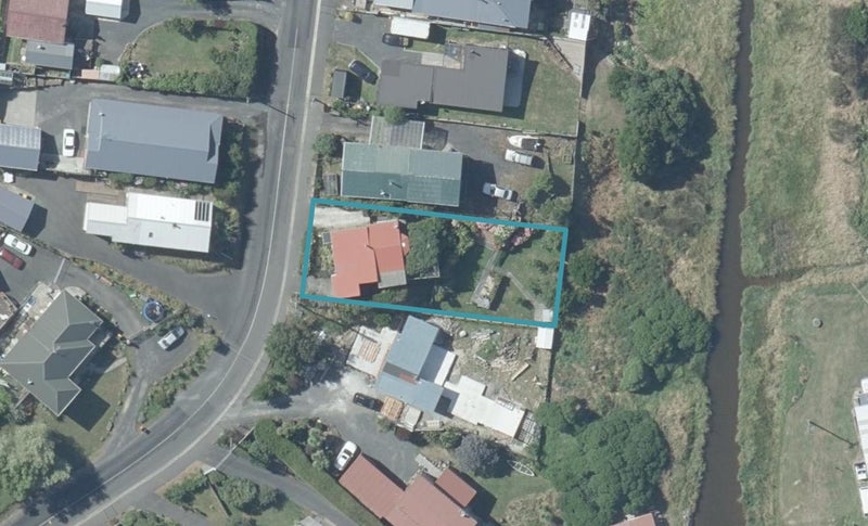 15 Edna Street, Ocean View, Dunedin - Carousel 1