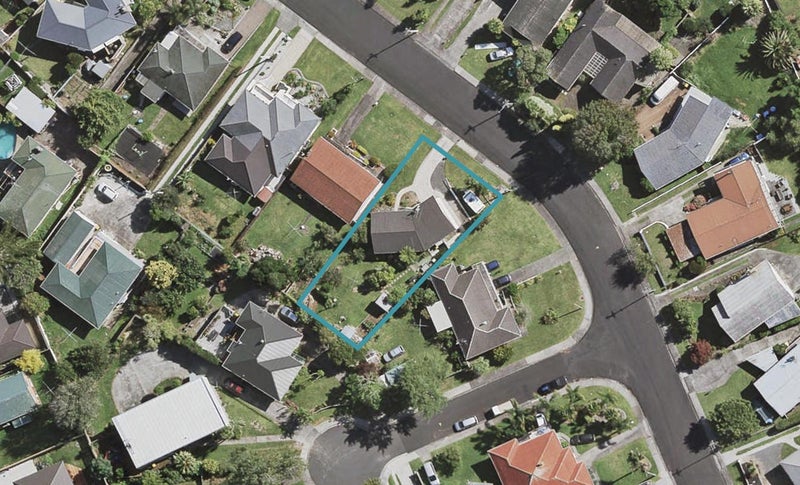 21 Lynmore Drive, Hillpark, Auckland - Carousel 1