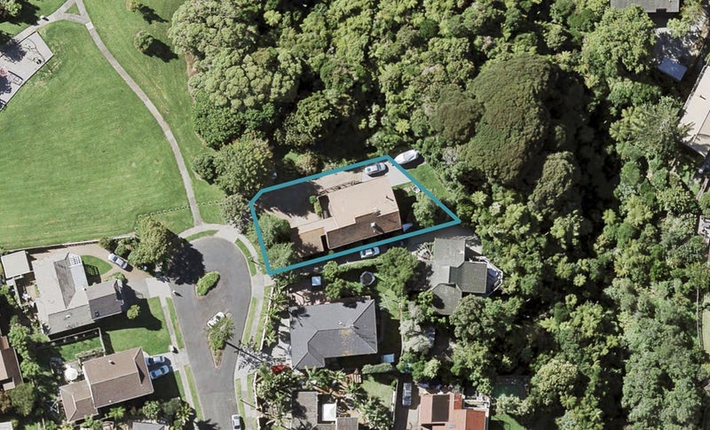 27 Cyclades Place, Shelly Park, Auckland - Carousel 1