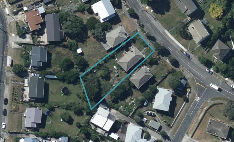 33 Pikarere Street, Titahi Bay, Porirua - Carousel 1