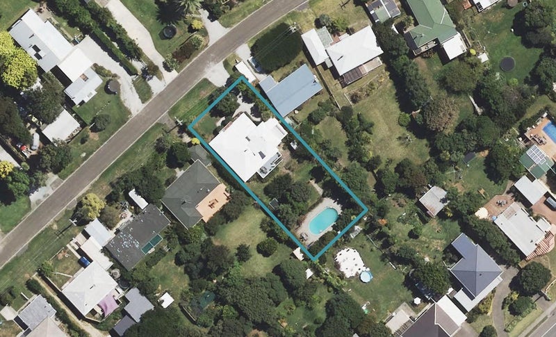 43 Douglas Street, Okitu, Gisborne - Carousel 1