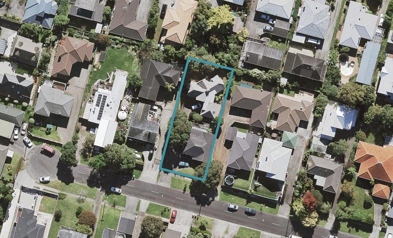 13 Admiral Beatty Avenue, Mount Roskill, Auckland - Carousel 1