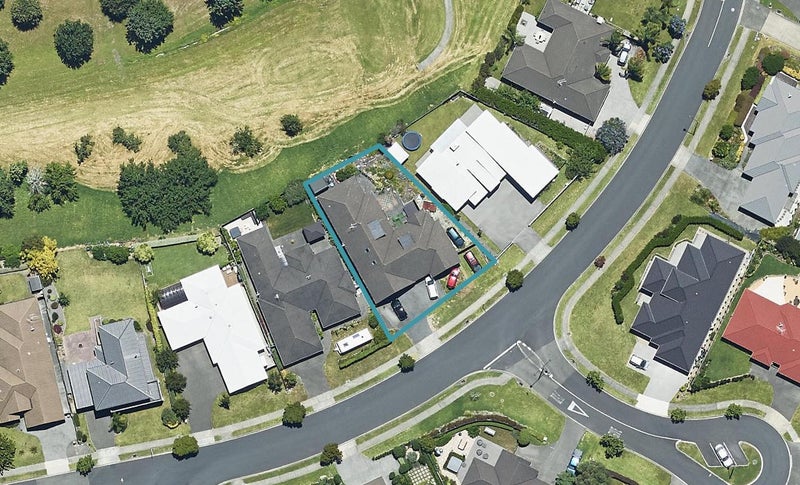 58 Merriman Place, Pyes Pa, Tauranga - Carousel 1