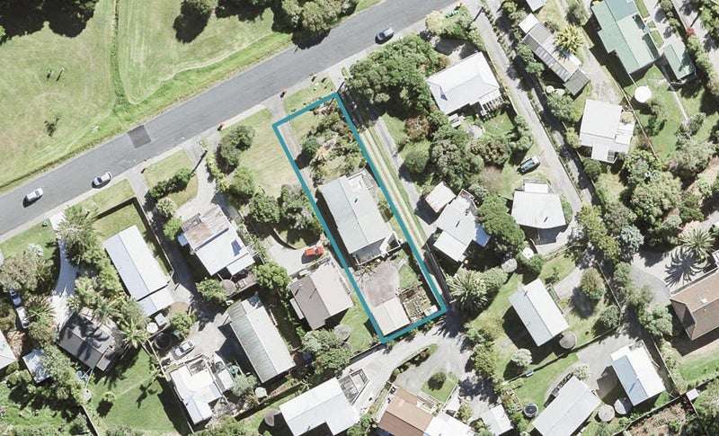 18 Cedar Terrace, Stanmore Bay, Whangaparaoa - Carousel 1