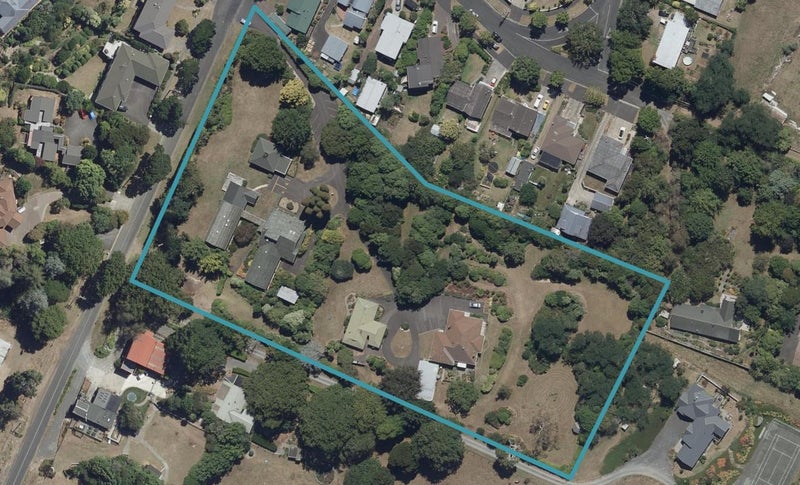 83 Houchens Road, Glenview, Hamilton - Carousel 1