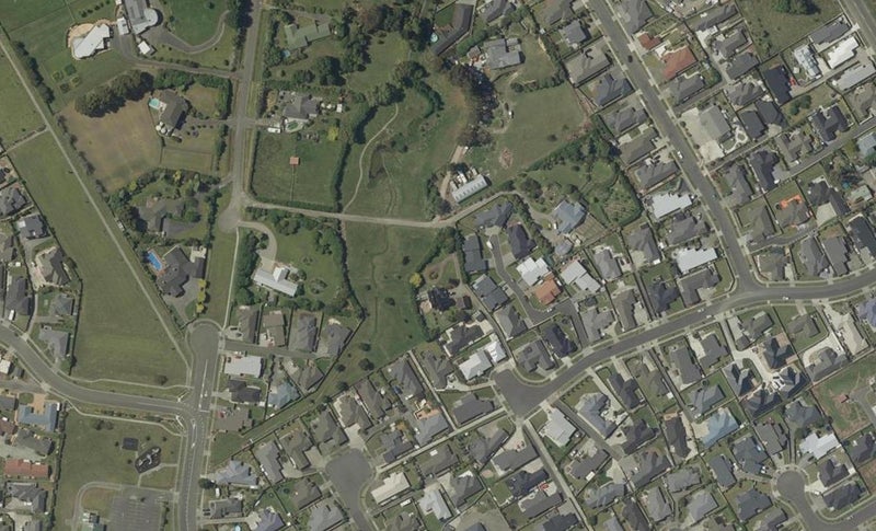 73 Schnell Drive, Kelvin Grove, Palmerston North - Carousel 1