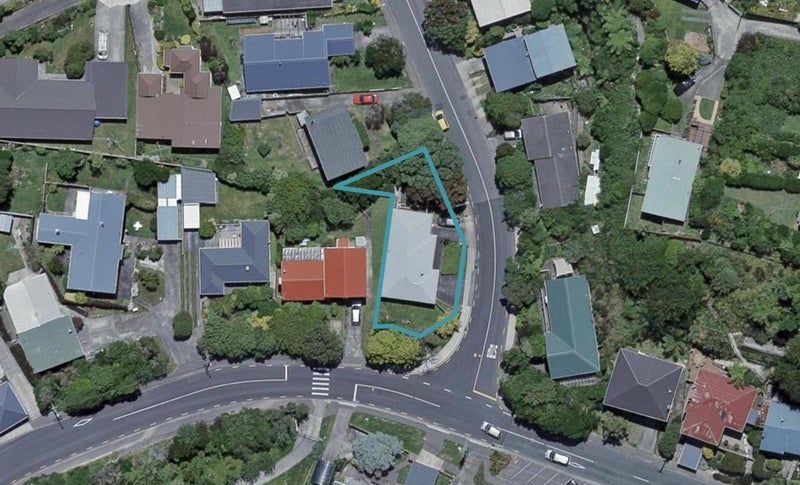94 Broderick Road, Johnsonville, Wellington - Carousel 1