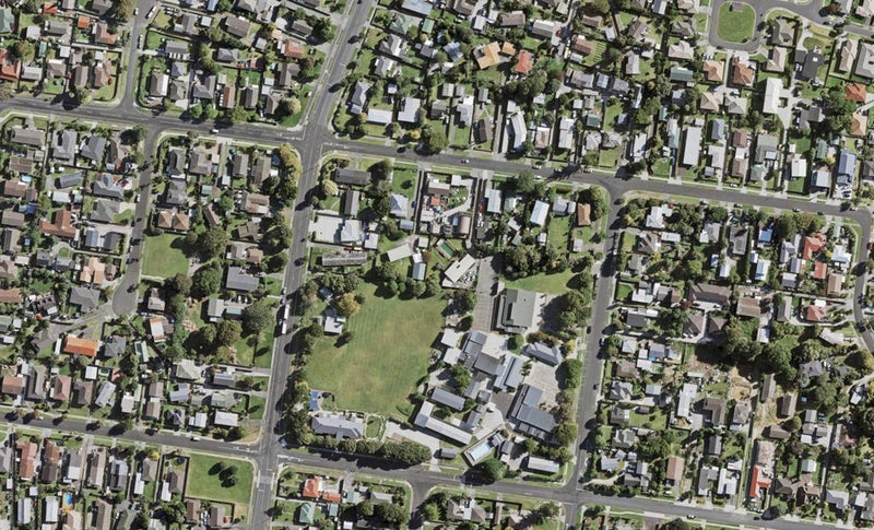 4/9 Blanes Road, Weymouth, Auckland - Carousel 1