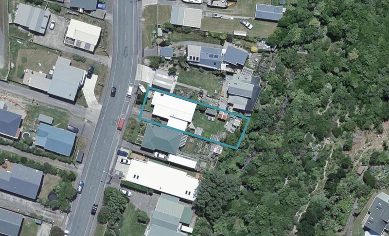 36 Happy Valley Road, Owhiro Bay, Wellington - Carousel 1
