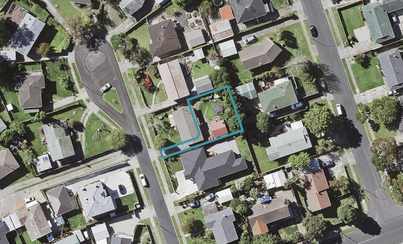 5A Kereru Place, Half Moon Bay, Auckland - Carousel 1