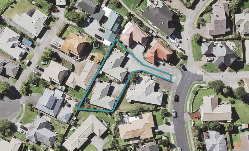 2/10 Windsong Court, Northpark, Auckland - Carousel 1