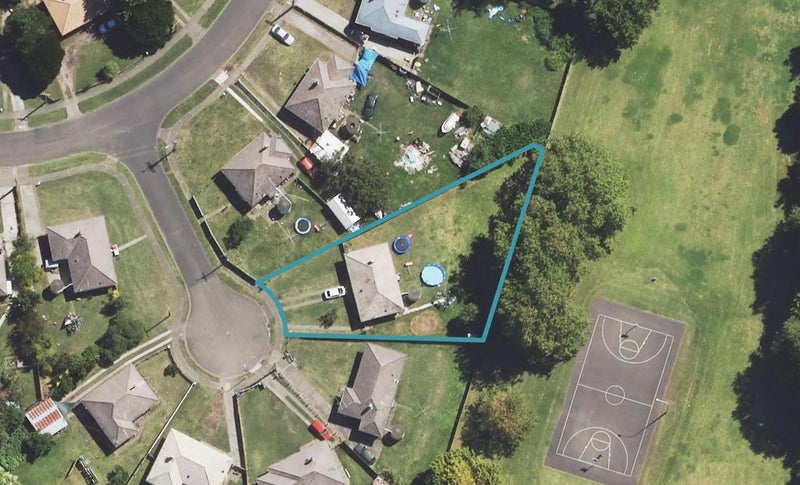 2 Puriri Street, Elgin, Gisborne - Carousel 1
