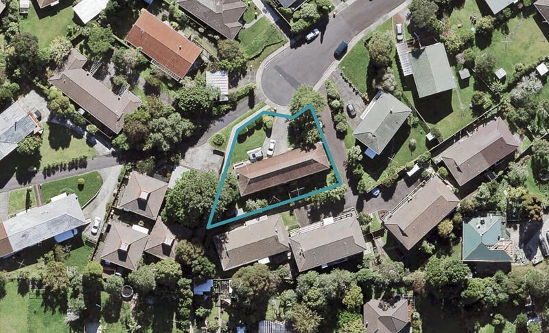 1/10 Pamela Place, New Lynn, Auckland - Carousel 1