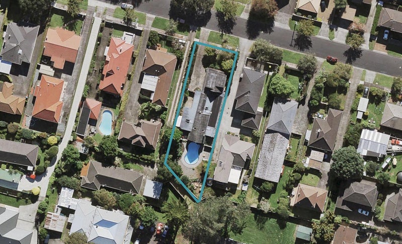 2/0 Rewi Road, Royal Oak, Auckland - Carousel 1