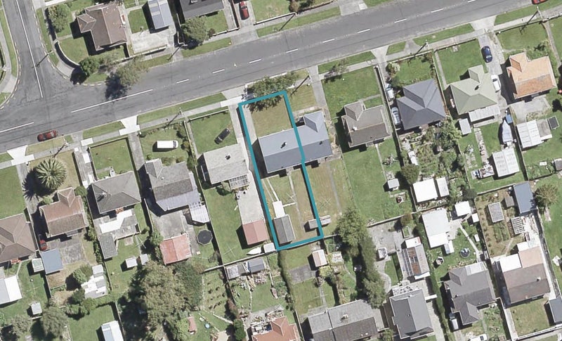 152 Waddington Drive, Naenae, Lower Hutt - Carousel 1