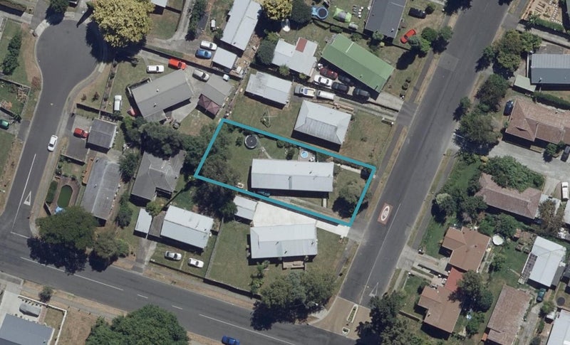 28 Lethborg Street, Dinsdale, Hamilton - Carousel 1