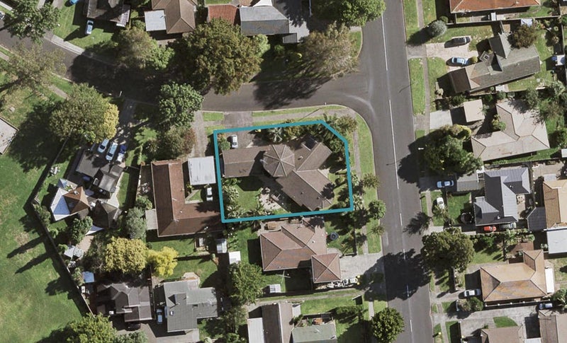 15 Beaumaris Way, Conifer Grove, Takanini - Carousel 1