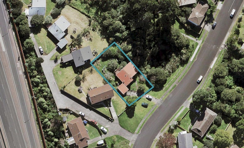 5 Holmes Drive, West Harbour, Auckland - Carousel 1