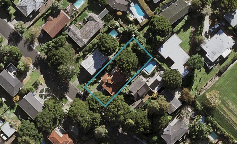 12 Northgrove Avenue, Hillcrest, Auckland - Carousel 1