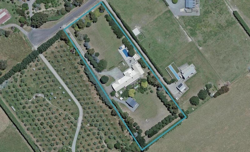 15 Hawkins Drive, Martinborough - Carousel 1