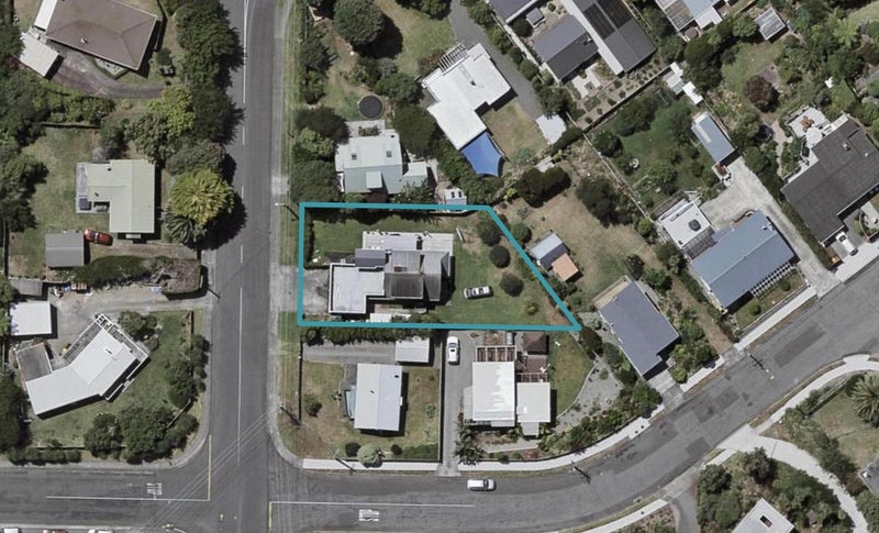 4 Weggery Drive, Waikanae Beach, Waikanae - Carousel 1