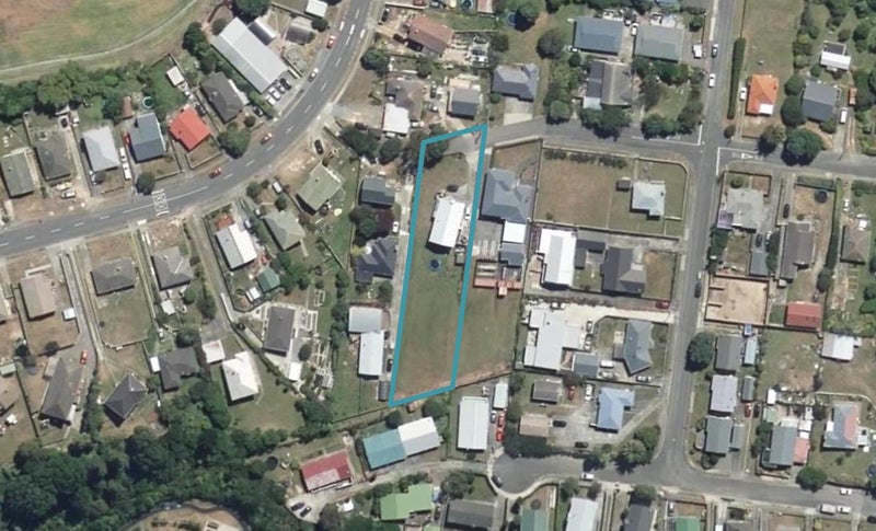 21 Nohorua Street, Takapuwahia, Porirua - Carousel 1