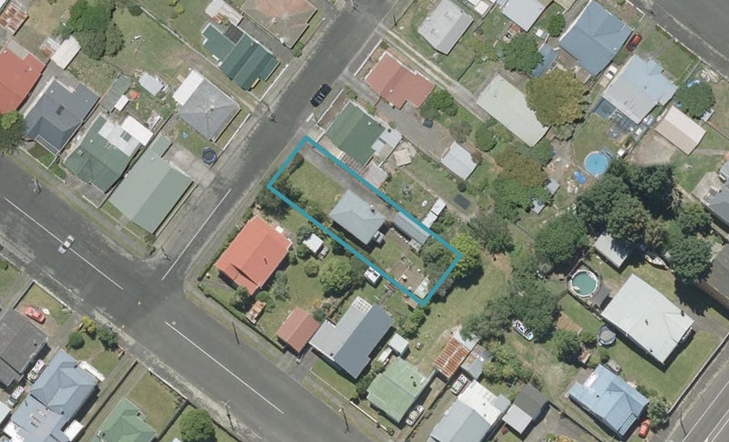 4 Tay Street, Whanganui, Whanganui - Carousel 1