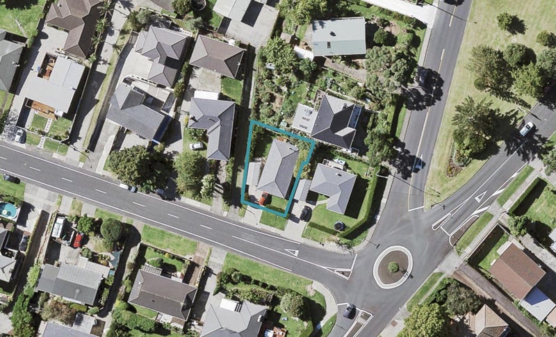 1 Rodney Street, Howick, Auckland - Carousel 1