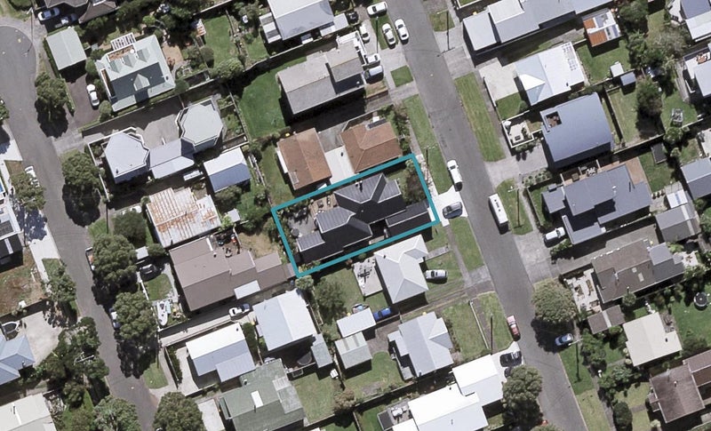 14 Newton Street, Fitzroy, New Plymouth - Carousel 1