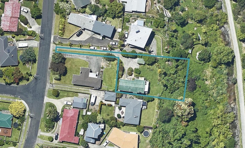 28 Lloyd Street, Parkvale, Tauranga - Carousel 1