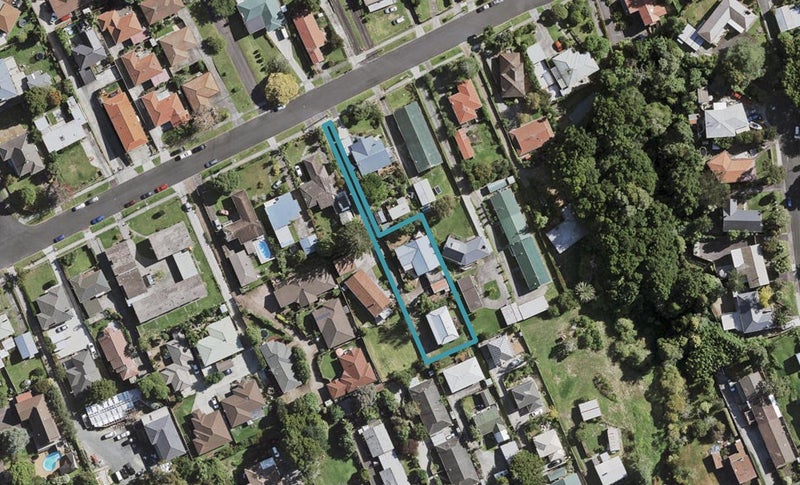 27A Arthur Road, Hillpark, Auckland - Carousel 1