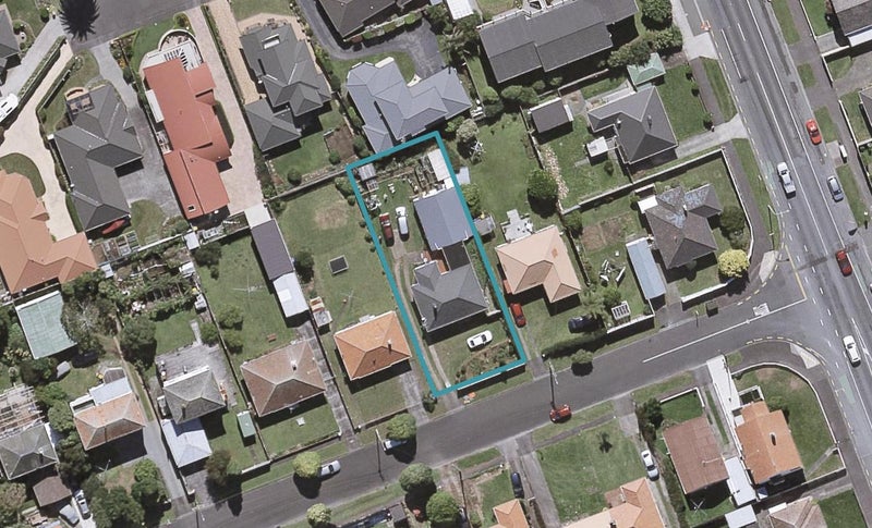 6 Maranui Street, Welbourn, New Plymouth - Carousel 1