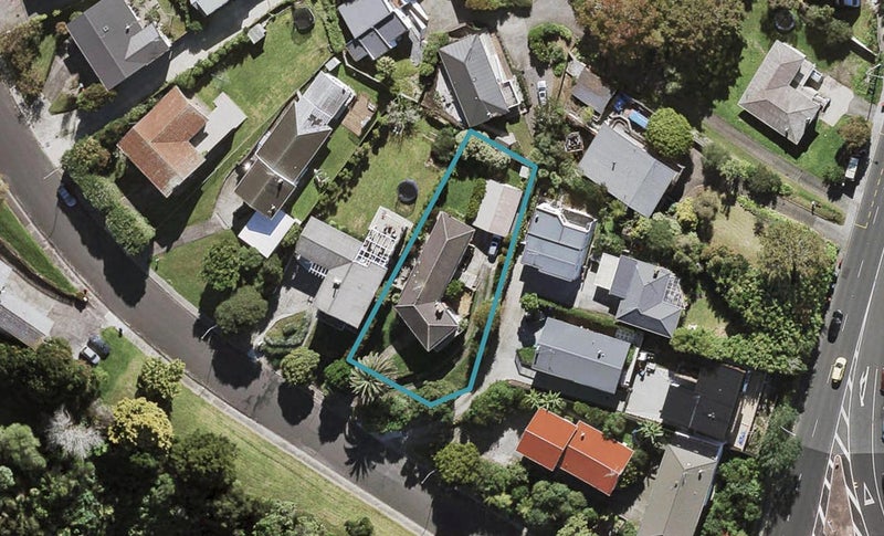7 Bel Air Drive, Hillsborough, Auckland - Carousel 1