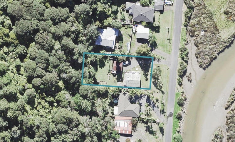 7 Huia Dam Road, Huia, Auckland - Carousel 1