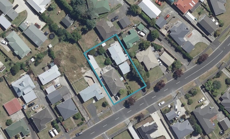 21 Bruce Avenue, Glenview, Hamilton - Carousel 1