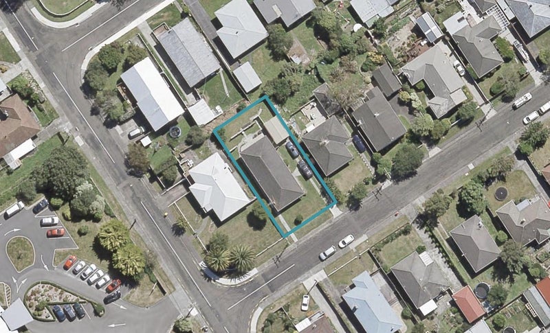 30 Courtenay Road, Heretaunga, Upper Hutt - Carousel 1