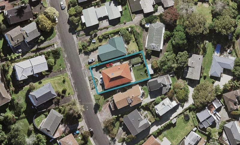 23 Bel Air Drive, Hillsborough, Auckland - Carousel 1