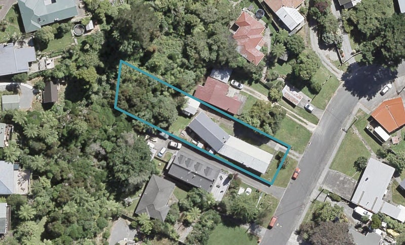 2/14 JOCELYN CRES, Pinehaven, Upper Hutt - Carousel 1