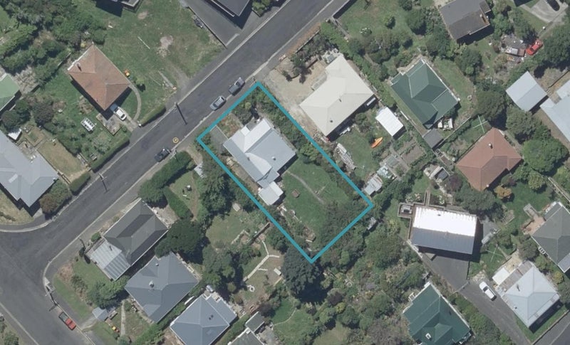 12 Fortune Street, Dalmore, Dunedin - Carousel 1