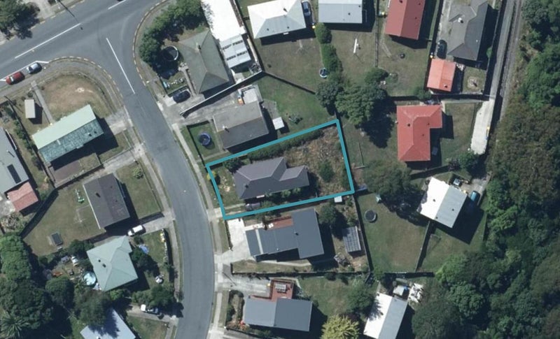 5 Beauzami Crescent, Ascot Park, Porirua - Carousel 1