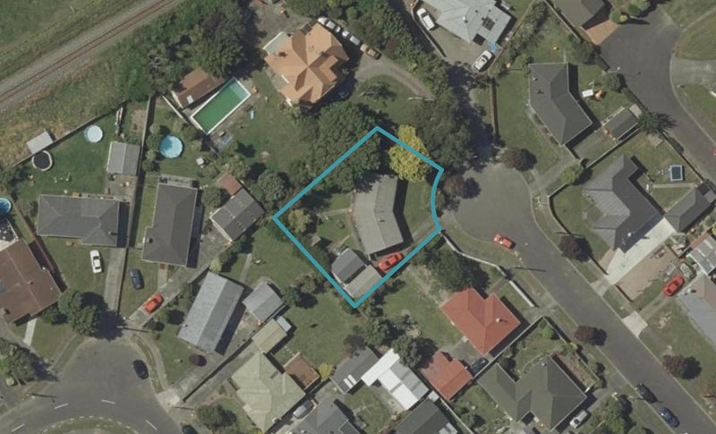 11 Oriana Place, Highbury, Palmerston North - Carousel 1