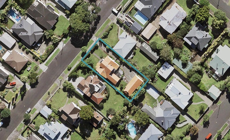 4 Ranleigh Road, Mount Albert, Auckland - Carousel 1