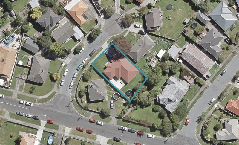 9 Hobbs Grove, Epuni, Lower Hutt - Carousel 1